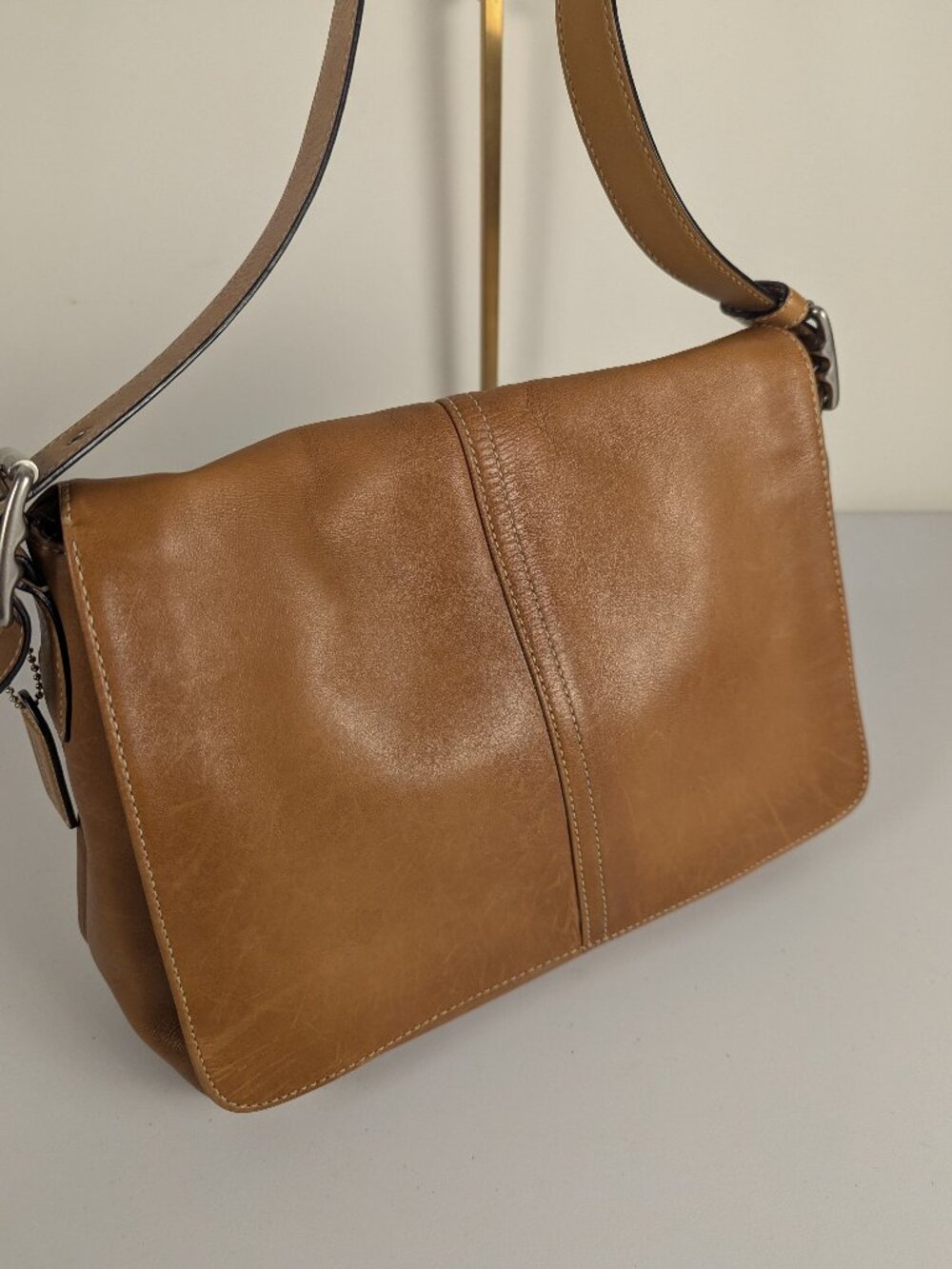 Vintage Coach Soho 9570 Glove Tanned Leather Messenger Bag Camel Tan Y2K